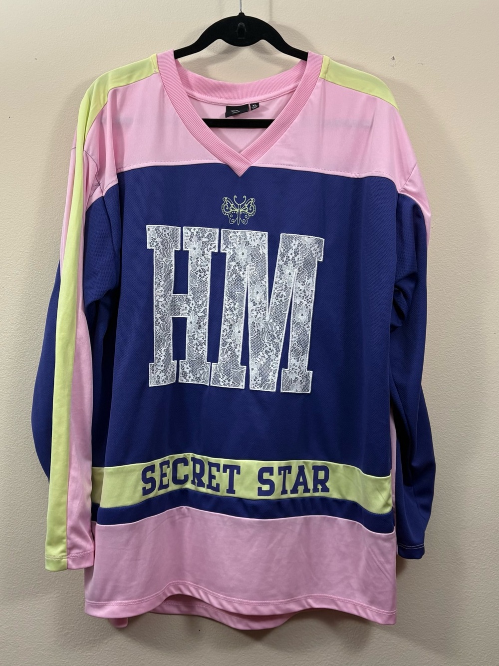 Hannah Montana "Secret Star" licensed hockey jersey women’s XL Disney channel